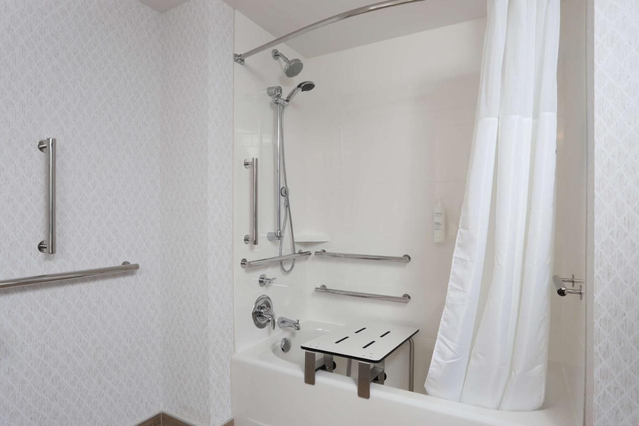 Hampton Inn & Suites Manistee, Mi מראה חיצוני תמונה