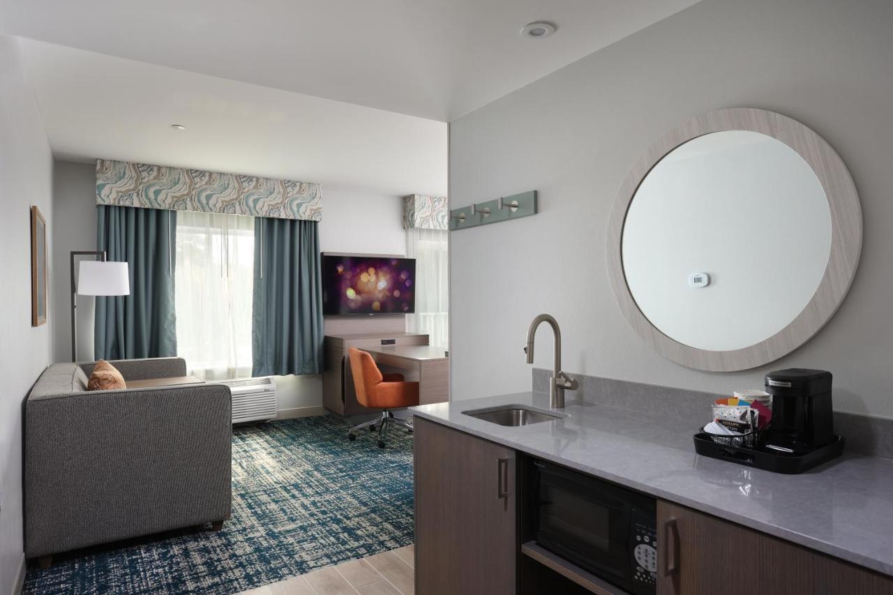 Hampton Inn & Suites Manistee, Mi מראה חיצוני תמונה